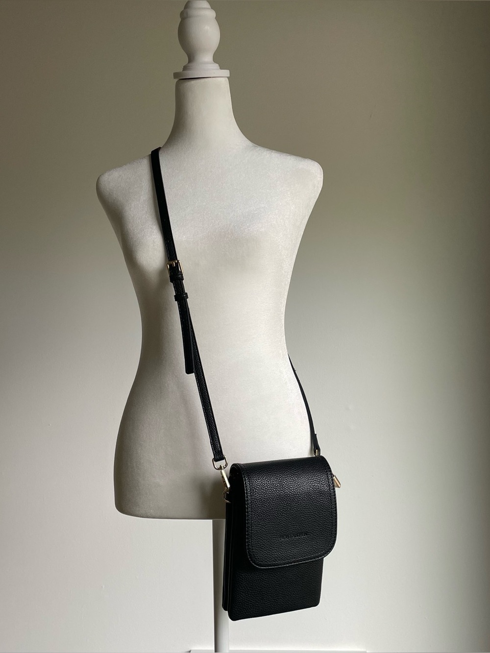 BOSTANTEN Black Pebble Leather Small Crossbody Bag - Like New